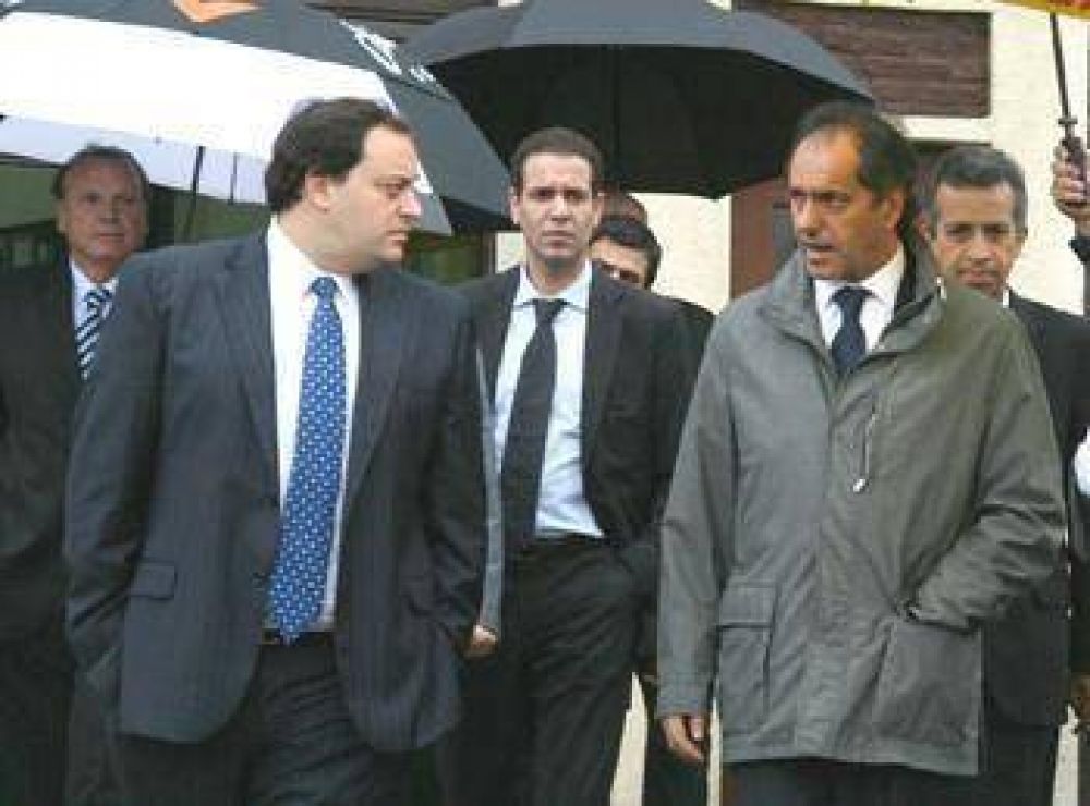 Sector productivo Scioli anunci� la creaci�n de un Parque Industrial local