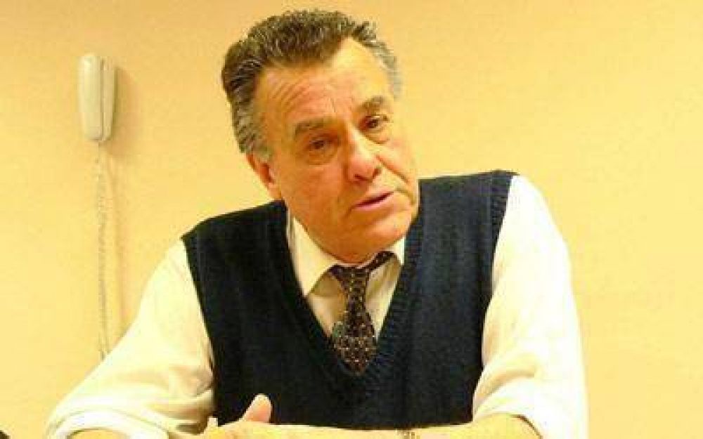 El escritor Blas Tadeo C�ceres fue galardonado en Paraguay
