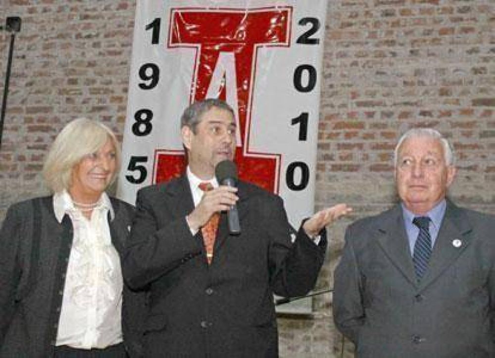 El Instituto de Formaci�n Docente N� 101 celebr� su 25� aniversario