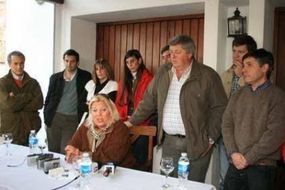 ELISA CARRIO �Lo que viene es la gran discusi�n de eliminaci�n de retenciones�