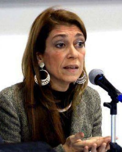 Grecia bloquear� las negociaciones UE-Mercosur por freno al durazno enlatado