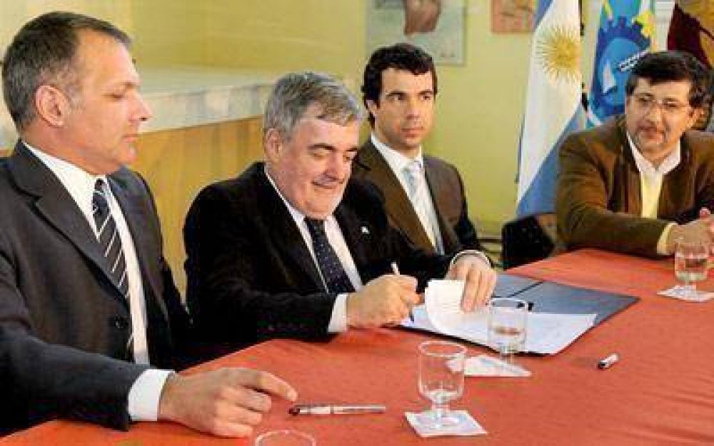 Das Neves ratific� que las elecciones en la provincia se har�n el 20 de marzo