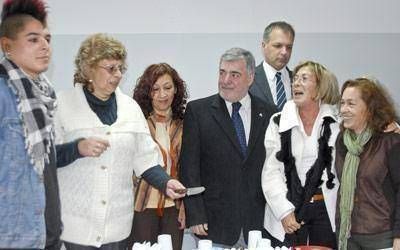 El gobernador Das Neves inaugur� la ampliaci�n de la Escuela de Arte
