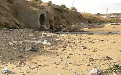 Convocan a movilizaci�n en defensa de la �Playa 99�