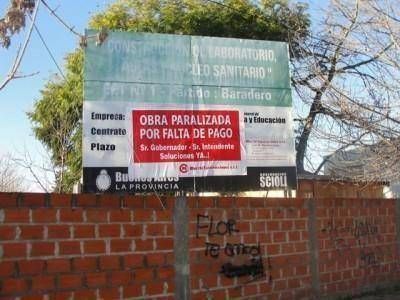 Un empresario de la construcci�n se canso del verso y quiere cobrar ya!!!