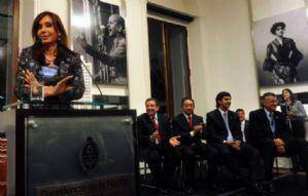 Una tensa reuni�n de Jaque con Gioja y Beder