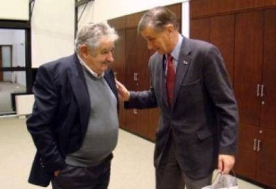 Binner se reuni� con Mujica en Montevideo