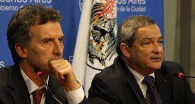 La oposici�n recibe a anestesistas e insiste en renuncia de Lemus