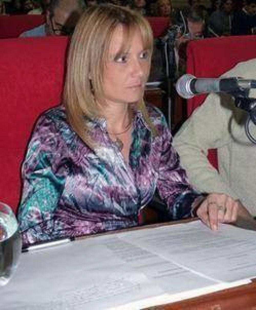 La concejal Karina Vera present� un pedido de informe sobre la situaci�n del Registro Municipal del C�ncer