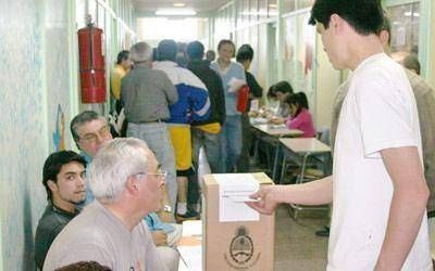 Buzzi ratific� el env�o al Concejo de la adhesi�n al cronograma electoral