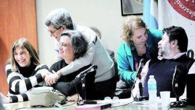 El centroizquierda propone cambiar la asignaci�n por hijo