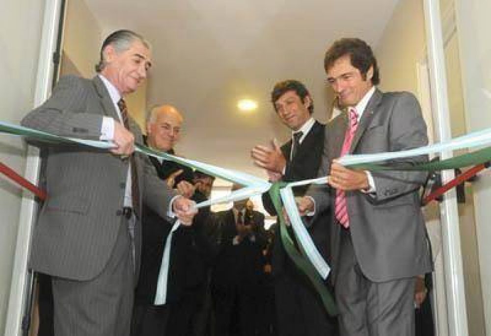 Inauguraron dependencias del Consejo de Ciencias Econ�micas