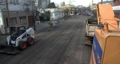 La Municipalidad realiza trabajos de fresado y recapado en la calle Rawson