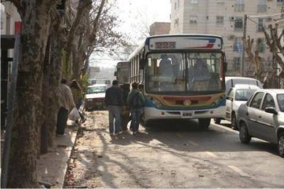 El martes 6 las empresas de colectivos modifican sus servicios