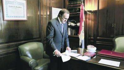 Lole mantiene el �no�, pero sus operadores lo anotan para el 2011