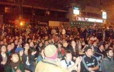 Nueva marcha contra el Vial Costero repudiando la represi�n policial