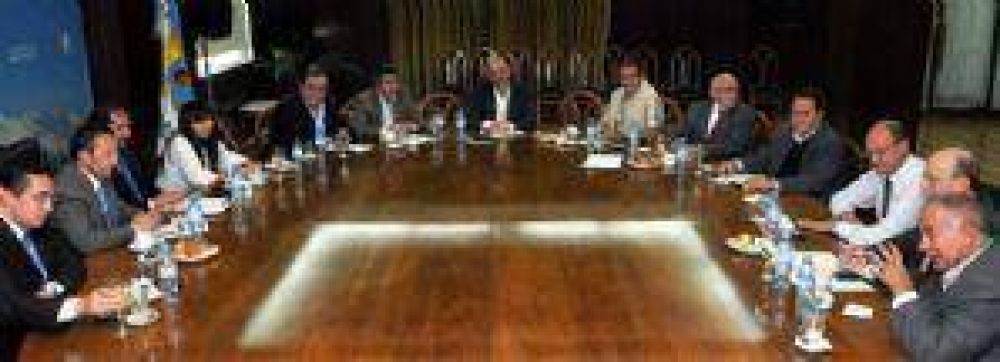 Acusan al Gobierno de nombrar amigos en OSM