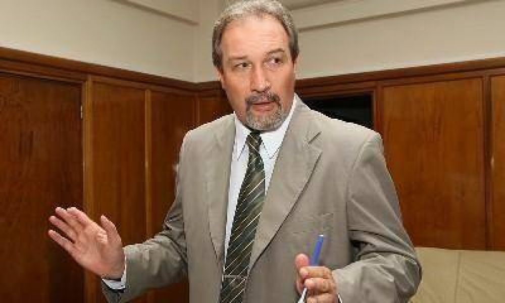 Cerroni: "Mendoza es la provincia que m�s dinero recibe de la Anses por el 82% m�vil"