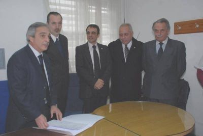 Presidente Per�n - NUEVAS AUTORIDADES EN EL HOSPITAL GRIERSON