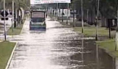 Quilmes: desbord� el r�o y debieron evacuar dos escuelas
