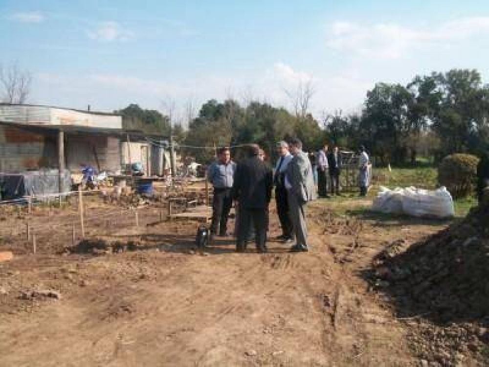 Baradero: presos construyen casa para una familia humilde