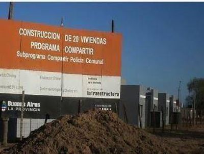 Reclamo por las viviendas que se iban a otorgar a la Polic�a Comunal