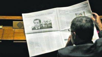 Denuncian que Sarkozy recibi� dinero ilegal para su campa�a