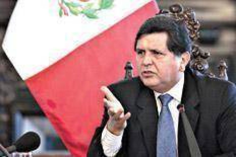 Alan expuls� a un cura