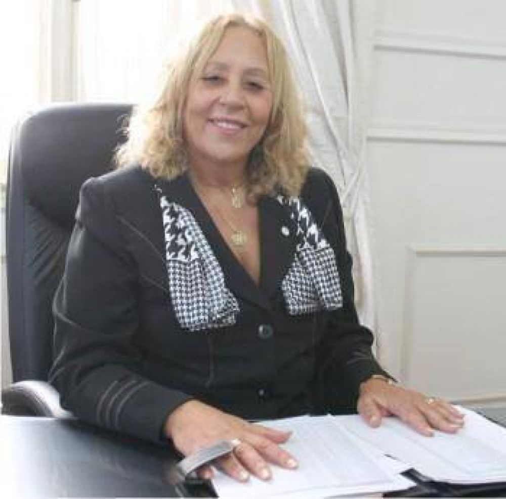 La Intendente Giroldi convocar� a la Comisi�n Pro-Defensa de L�mites para resolver la cuesti�n del territorio isle�o pretendido por Zarate