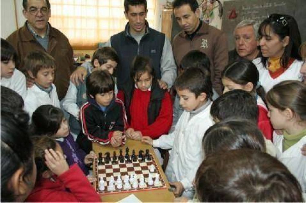 El Municipio lanz� el Programa Ajedrez en las Escuelas