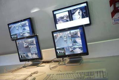 EST� DETENIDO EN ECONOM�A El sistema de c�maras de seguridad se encuentra �parado� en Luj�n