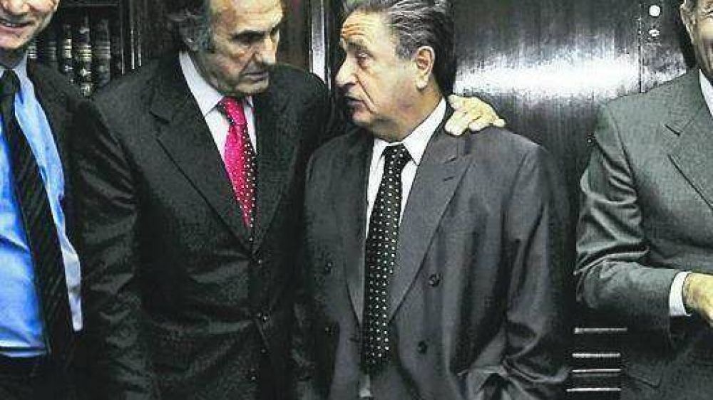 Alboroto peronista: se habla de la f�rmula Duhalde-Reutemann