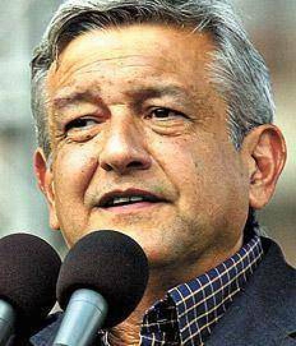 L�pez Obrador lanz� su candidatura en M�xico