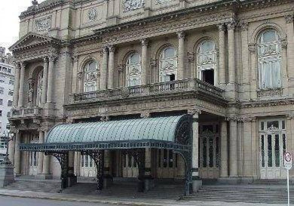 Ballet del Col�n: Compa��a rigurosamente maltratada
