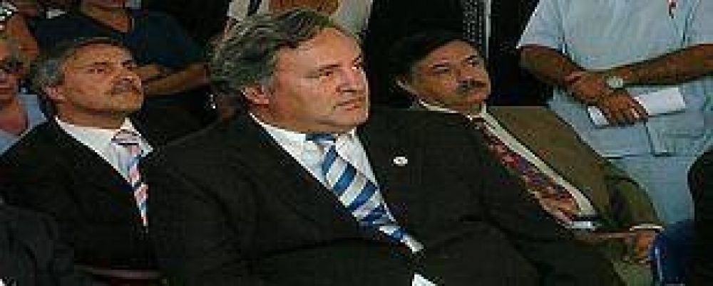 Repudian al intendente que reivindic� la dictadura