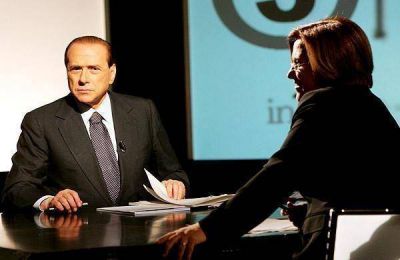  Berlusconi modificar� la "ley mordaza" tras la protesta de la prensa  