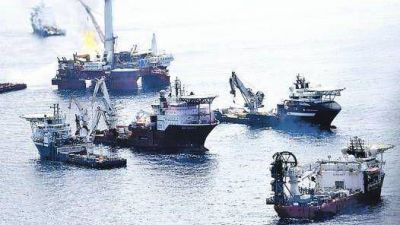 BP se prepara para tapar el derrame en el Golfo de M�xico
