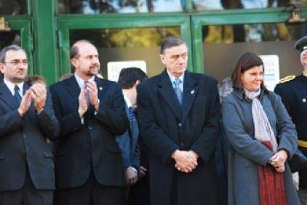 Binner inst� a participar y Perotti pidi� compromiso