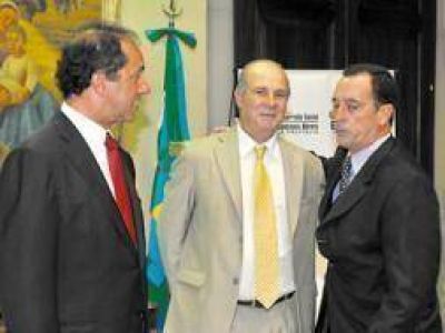Pergamino: Scioli y Oporto inauguraron un Seminario de Educaci�n Agropecuaria