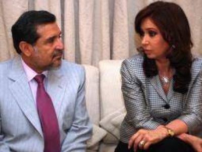 Acompa�ada por Beder Herrera, Cristina K desembarc� en China