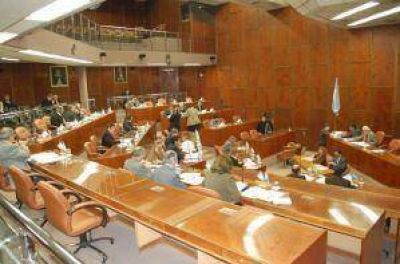 Empiezan las quejas por las demoras en la reforma pol�tica  