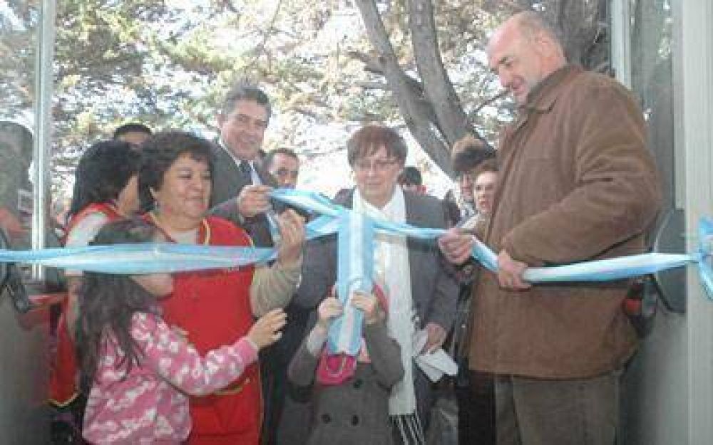 Inauguran obra en Centro de Atenci�n Familiar de Esquel