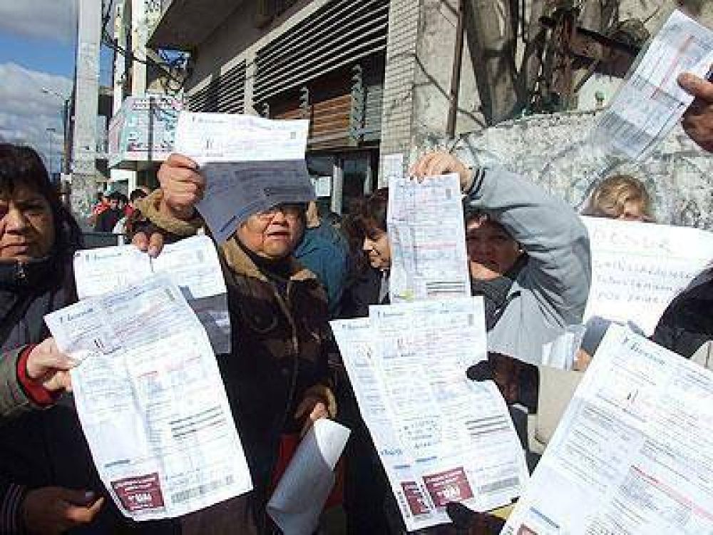 LOMAS | RECLAMO A LA EMPRESA Vecinos de Lomas denunciaron ante Edesur �cortes de luz y baja tensi�n�