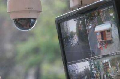 Aranda admite errores en la compra de las c�maras de seguridad