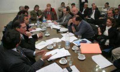 La Legislatura aprobar� hoy s�lo la pr�rroga de la intervenci�n a OSM