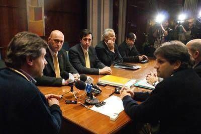 Pulti describi� ante empresarios los planes de obras para la cumbre y 2011