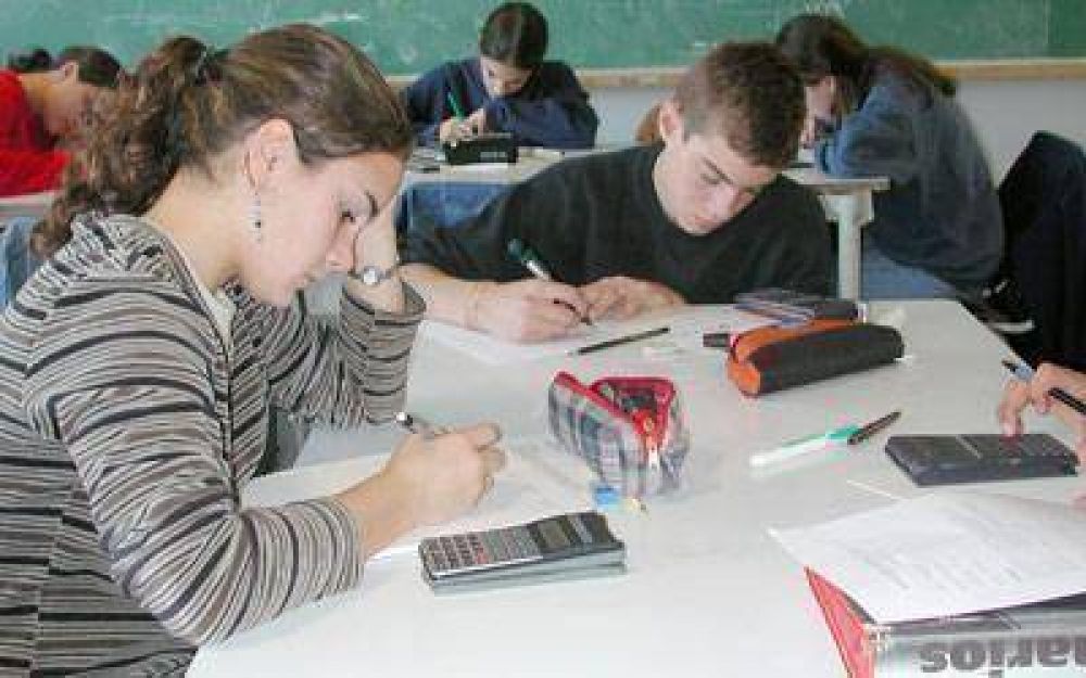 Quienes adeuden cuatro materias deber�n ir a una escuela de verano
