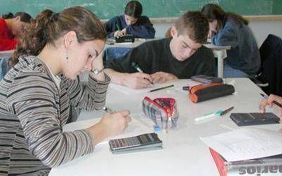 Quienes adeuden cuatro materias deber�n ir a una escuela de verano