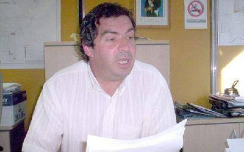 Ministro de Familia responde cr�ticas a la pol�tica de ni�ez y adolescencia