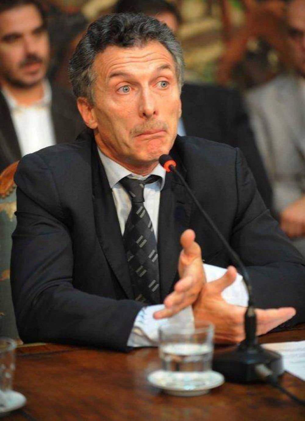 Mauricio Macri quer�a que declaren "loco" a Franco y quedarse con sus empresas